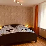Haus Am Fluss Mit Wunderschoener Dachterrasse Mit Flussblick ,garten Und Grill *