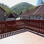 Haus Am Fluss Mit Wunderschoener Dachterrasse Mit Flussblick ,garten Und Grill *