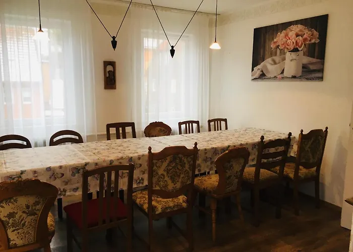 Haus Am Fluss Mit Wunderschöner Dachterrasse Mit Flussblick ,garten Und Grill Ferienhaus *