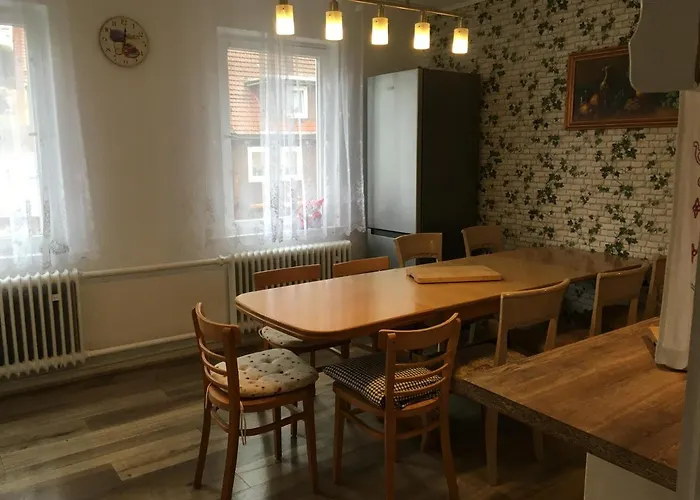 Ferienhaus Haus Am Fluss Mit Wunderschöner Dachterrasse Mit Flussblick ,garten Und Grill